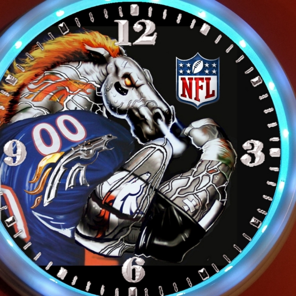 Bronco muscle clock.
